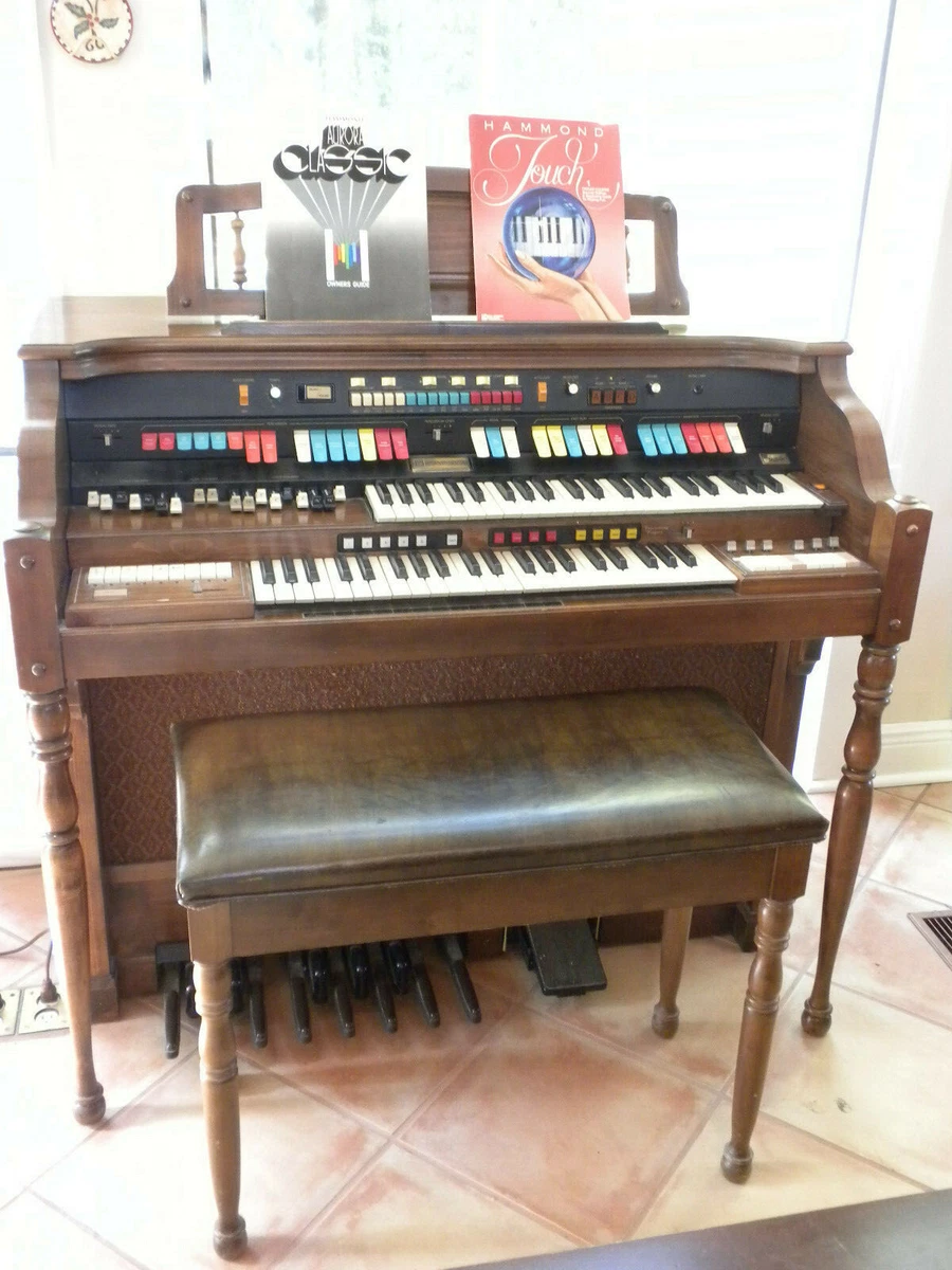 HAMMOND AURORA CLASSIC ORGAN WITH BENCH