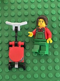 Lot LEGO City Park Lawn Minifigure Girl Gardener Red Mower 60134 People *