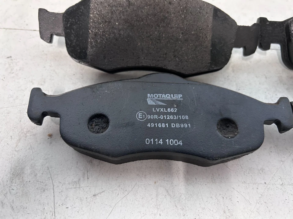 FRONT SET OF BRAKE PADS FITS FORD GRANADA MONDEO SCORPIO 93BB2K021EB 1996/2000 - Image 2 of 3
