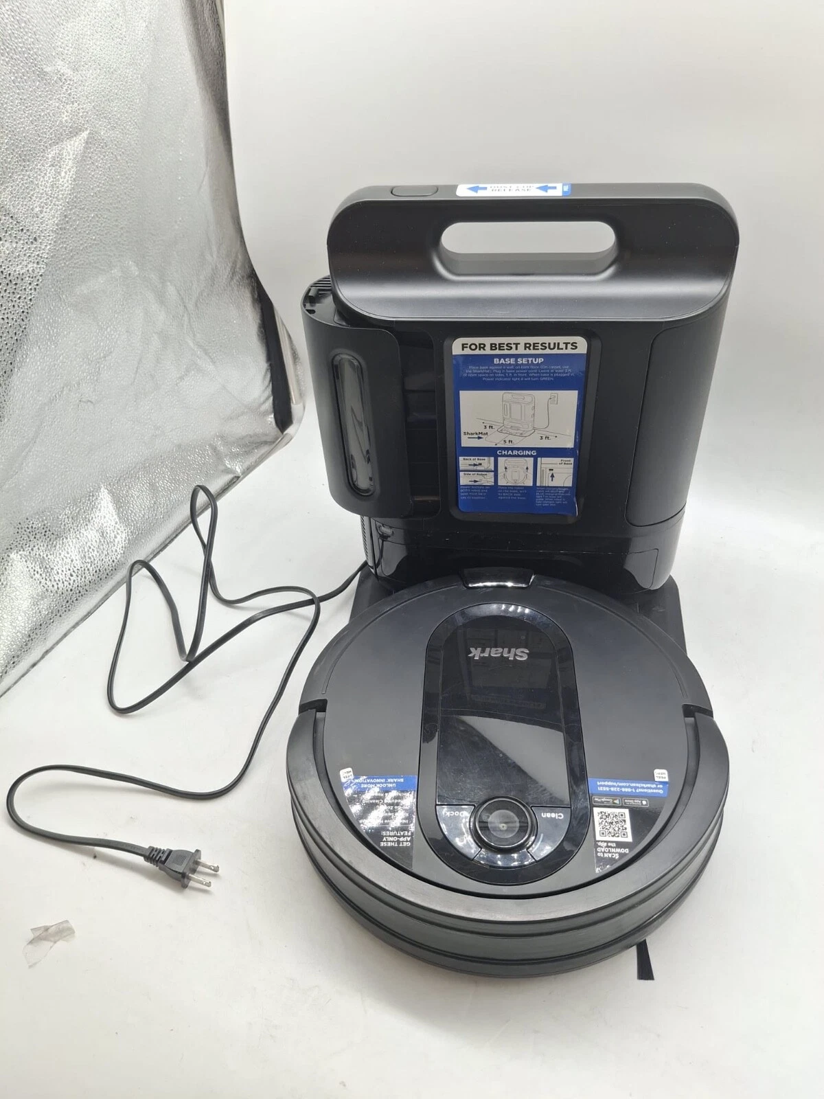 Shark RV1001AE IQ R100AE 16.8V App-Controlled Self-Charging Robot Vacuum - Black