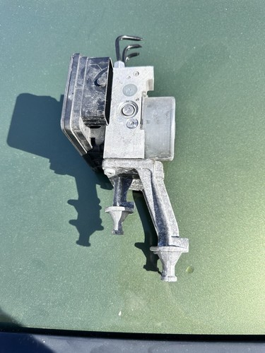 2015-2023 Dodge Challenger SXT 3.6 ABS Brake Pump🔥 - Picture 2 of 5