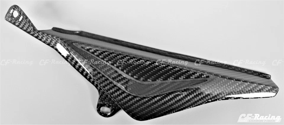 Protector de cadena superior de fibra de carbono para Aprilia (RSV1000R 2004-2009)(Tuono 2006-2010) Foto 2 de 3
