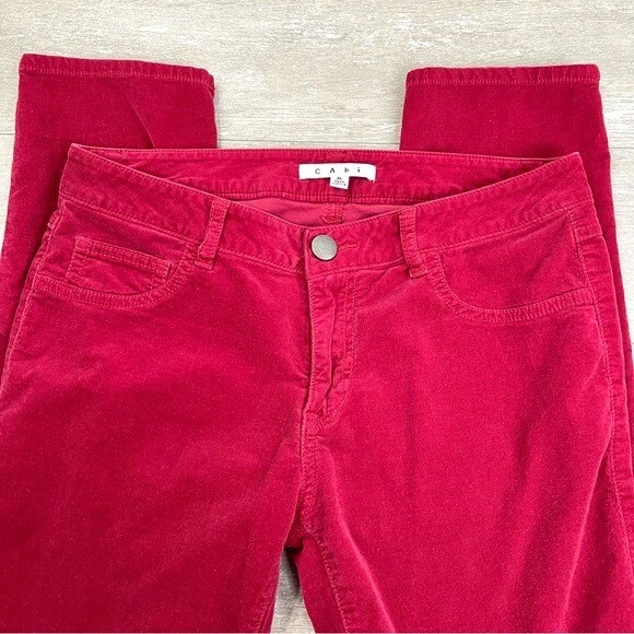Calça Slim Fit CAbi Borgonha Veludo Vermelho Tamanho 6 - Imagem 4 de 4