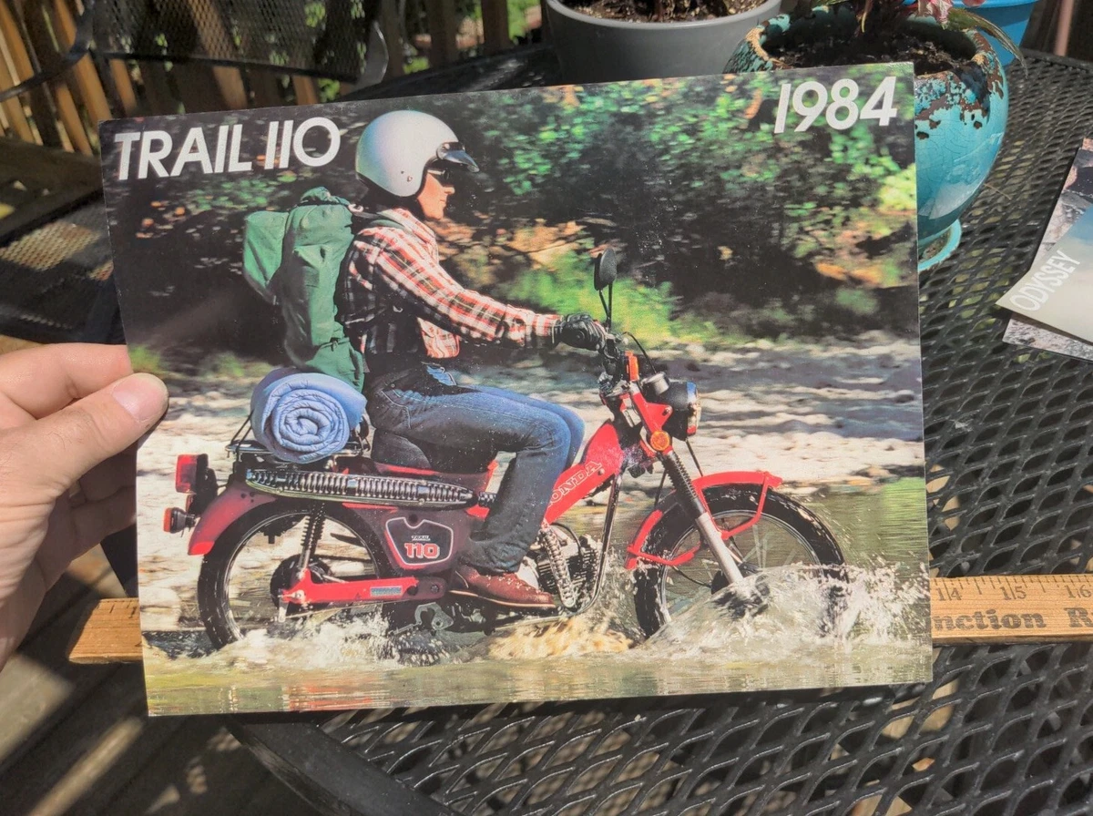 1984 HONDA TRAIL 110 MOTORCYCLE BIIKE PROMO SALES BROCHURE