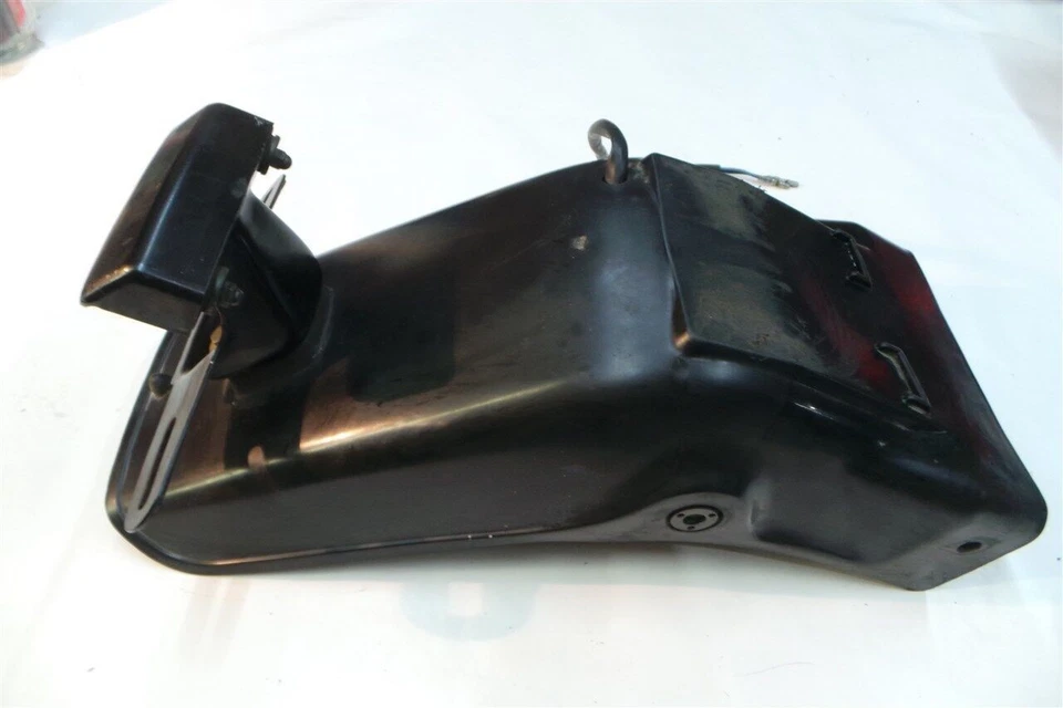 GUARDABARROS TRASERO XZ550 XZ550RJ XZ550RK VISION 11H-21611-00-00 BKT 11H-84751-00-00 Foto 2 de 4