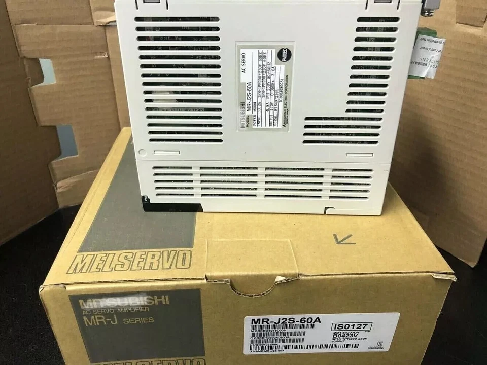 Larga garantía nuevo en caja Mitsubishi MR-J2-60A Servo Drive MRJ260A Foto 3 de 4