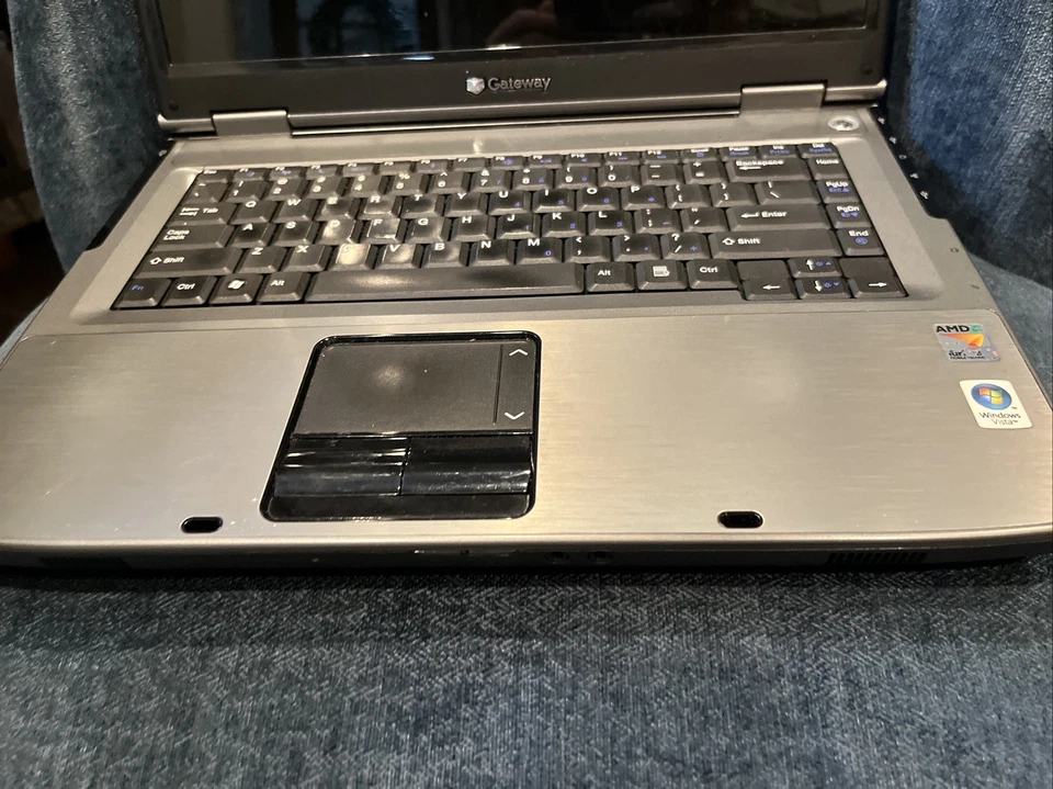 Portátil Gateway MT6458 AMD Turion 64 2,0 GB Ram tiene disco duro y batería Windows 10 Foto 4 de 4