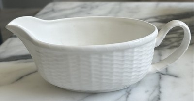 Wedgwood Nantucket White Bone China GRAVY BOAT Geo. Davis England
