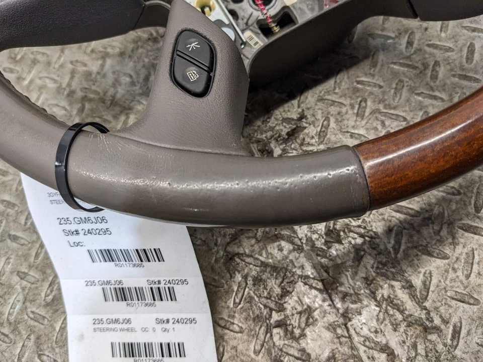 03-06 Silverado Sierra Tahoe Woodgrain Leather Steering Wheel Radio Func 1173685 - Image 3 of 4