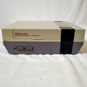 Original Nintendo NES Console Bundle Cables One Controller Blinking Red (821)