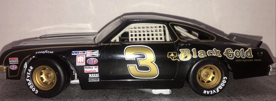 Action 1/24 #3 RICHARD CHILDRESS BLACK GOLD CLEAR WINDOW OLDSMOBILE CUTLASS - Image 3 of 4
