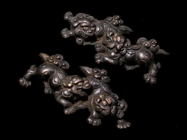 Antigua Katana Bushido Japonesa Dos Leones con Incrustaciones Menuki Samurai de Japón Foto 3 de 4