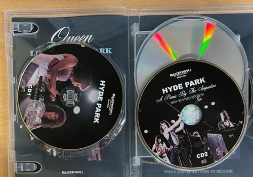 QUEEN / LIVE IN HYDE PARK 1976 A PICNIC BY THE SERPENTINE (2CD+2DVD) - Afbeelding 3 van 4