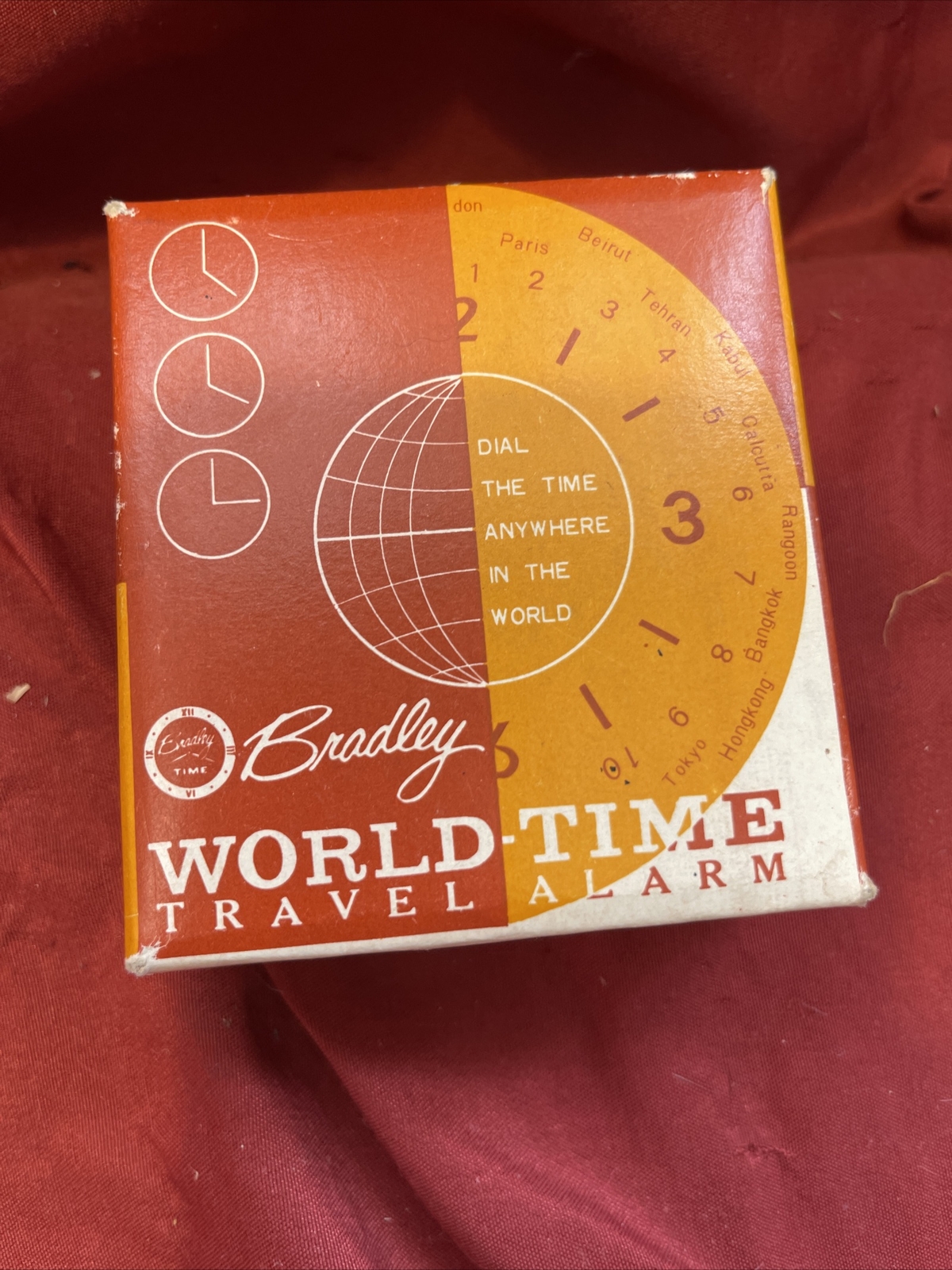 Vintage Bradley World Time Round Fold Up Clam Shell Travel Alarm Clock New Boxed