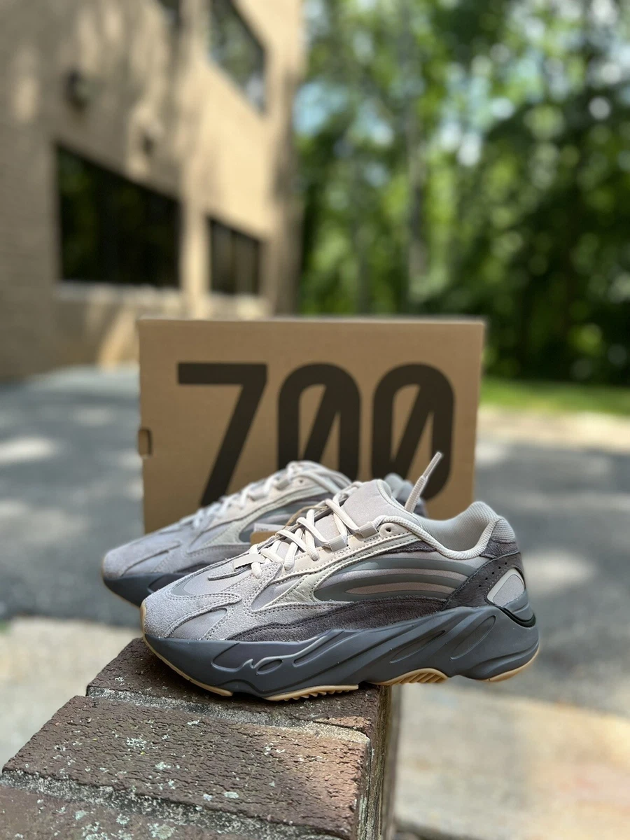Size 9-adidas Yeezy Boost 700 V2 Tephra