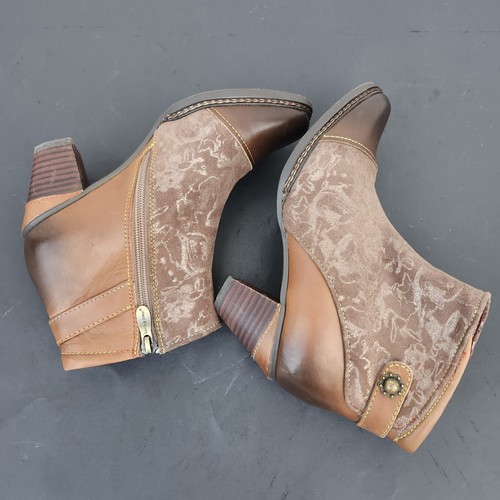 LARTISTE, SOCUTE TP, Taupe/Brown Spring Step Boots Size EU 37 (US 6.5-7) - Picture 19 of 19