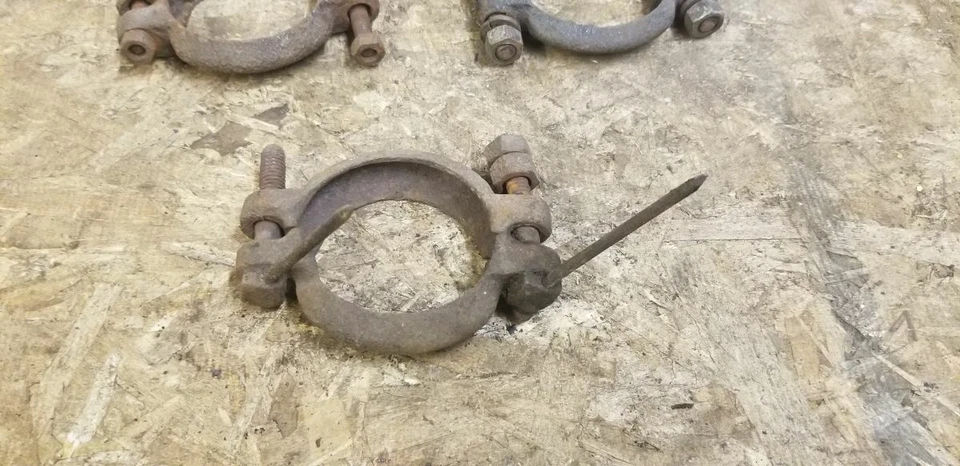 Abrazaderas de escape Ford Modelo A 1928-31 se venden como juegos individuales Foto 3 de 4