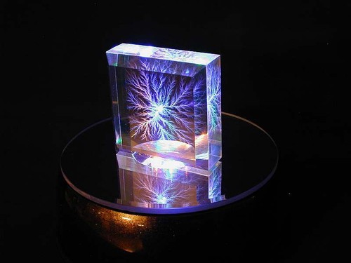 2" X 2" X 3/4" Beveled Captured Lightning Lichtenberg Figure Tree Sculpture - Picture 3 of 7