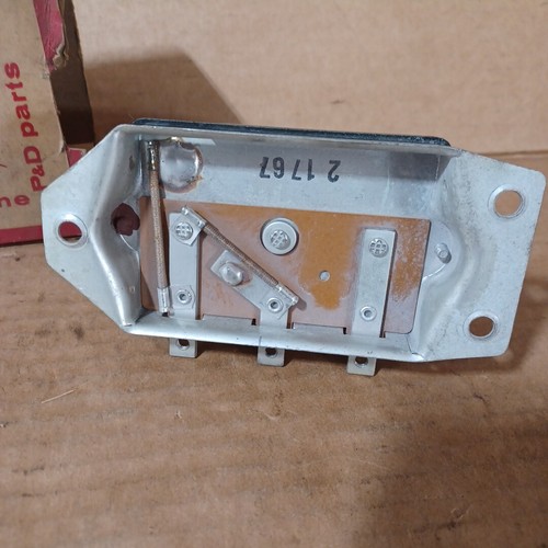 P&D Bendix Voltage Regulator VR-134H 12 Volt 23-27Amp - Picture 3 of 7