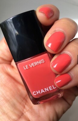 Chanel LE VERNIS CORALIUM 562 Longwear Nail Colour. NIB VHTF
