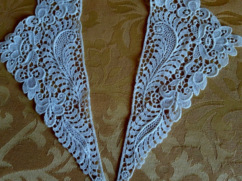 Vecchio colletto in pizzo colore bianco - Immagine 4 di 4