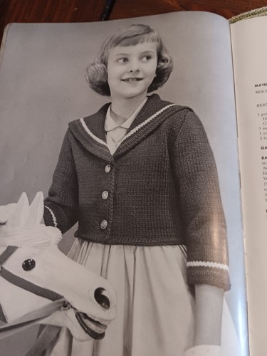 Vintage 1958 Bernat Book No. 68 Bulky Knits for Girls & Boys - Picture 18 of 19