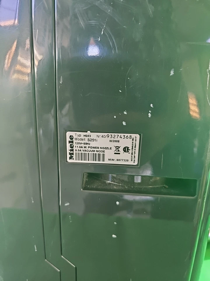 Miele Plus S251i Blue With Power Hose + Floor Power Head + Nozzles  - Image 4 of 4