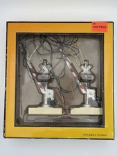 MTH RailKing O-Scale Operating Crossing Gates. Untested