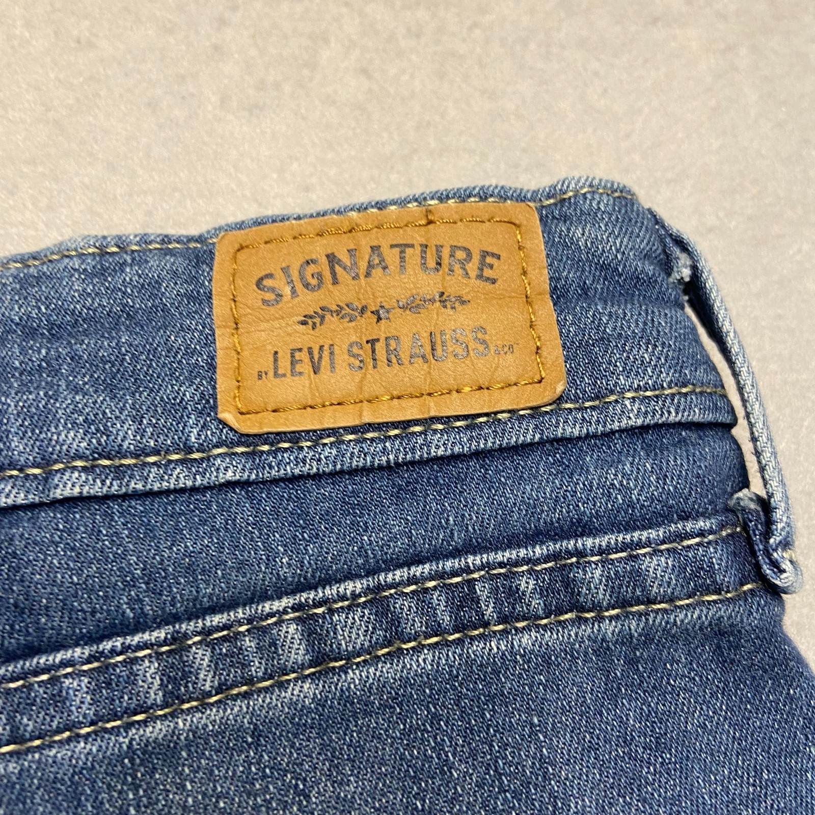 Signature by Levi Strauss & Co. Womens Blue Mid-Rise Bootcut Jeans 12S W31 L30 image 6