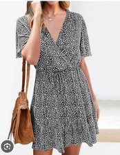 New w Tags ECOWISH Midi Black Floral Snap V-Neck Elastic Tie Waist S Flattering