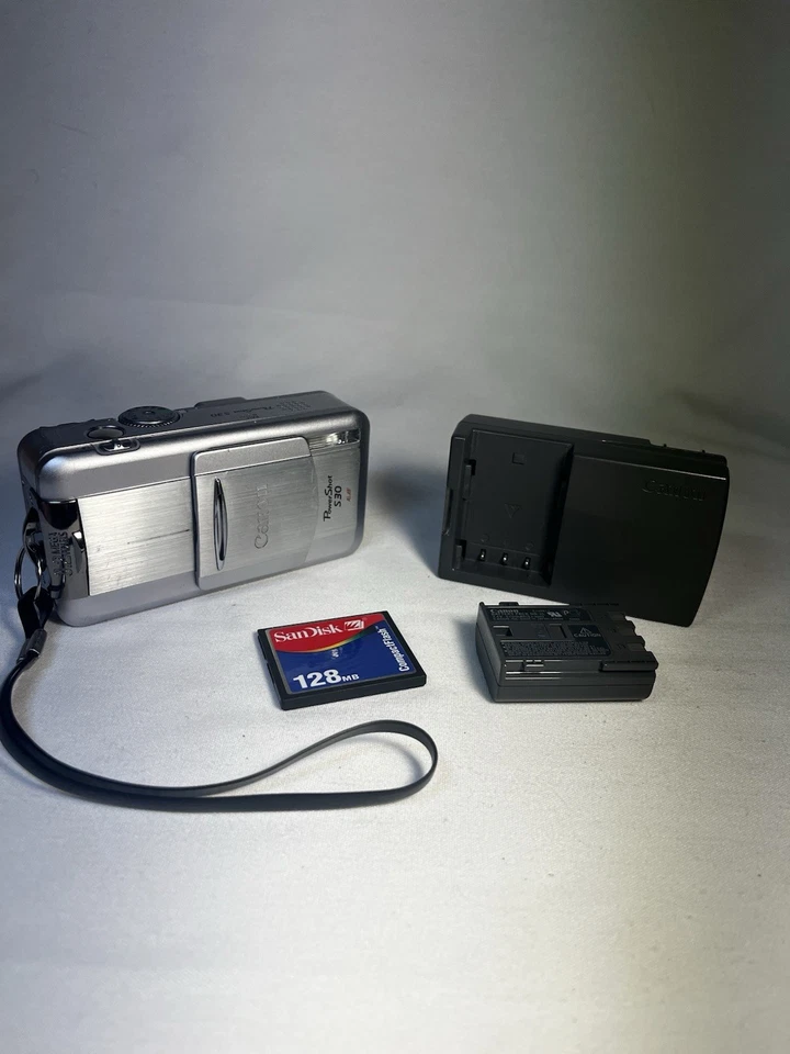 Canon PowerShot S30 3.2MP Digital Camera 3x Optical Zoom Charger•Card•Battery - Image 2 of 4