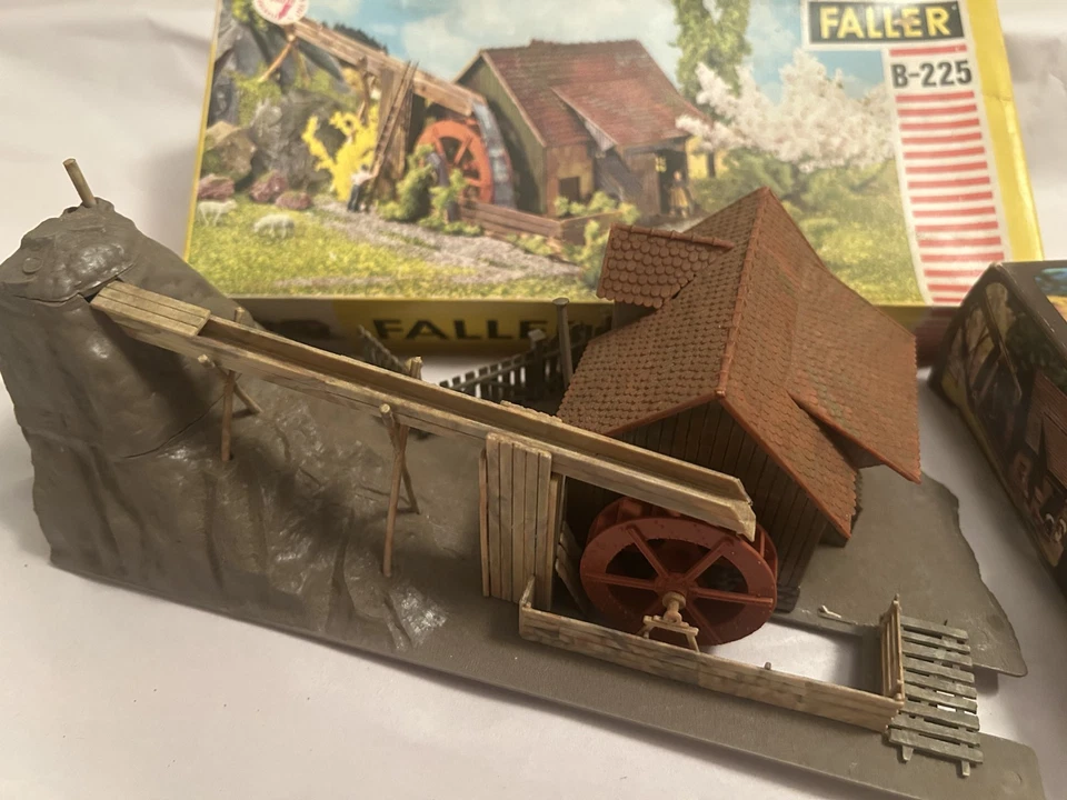 FALLER MODELL CLUB MODELS #B 225/226 NUEVO EN CAJA, KITS DE RUEDAS ELÉCTRICAS DE AGUA Foto 2 de 4