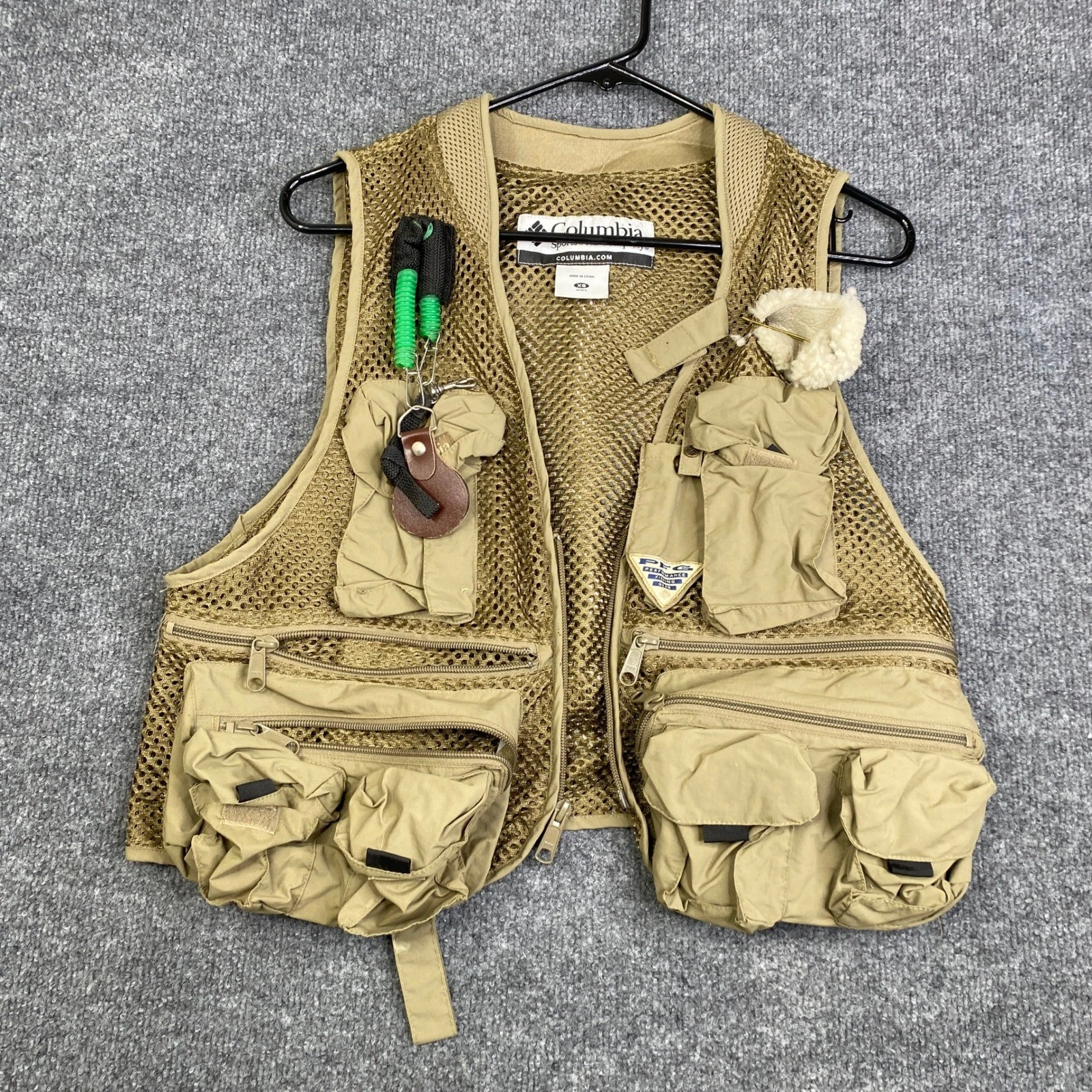 Columbia PFG Mens XS Mesh Fishing Vest Khaki Tan Utility Fly Fishing Gear Vest
Opens in a new window