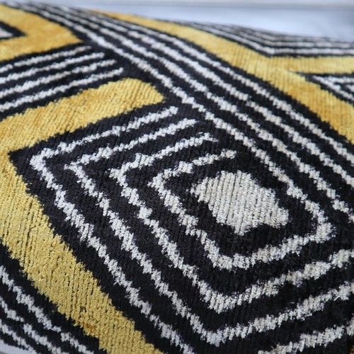 Handmade Velvet Feather Insert Throw Pillow Cover Gold 16 x 24 in (40 x 60 cm) - Picture 12 of 12