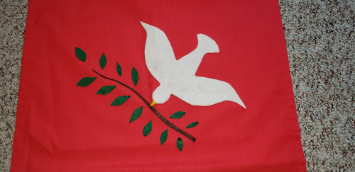 IGLESIA PARLAMENTO PÚLPITO BANNER CORREDOR ROJO HECHO A MANO 105" X 18" PALOMA BLANCA - Imagen 5 de 6