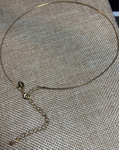 JOAN RIVERS Gold-Toned RIBBED Semi Rigid COLLAR NECKLACE Adjusts 15-18 inches - Picture 4 of 12