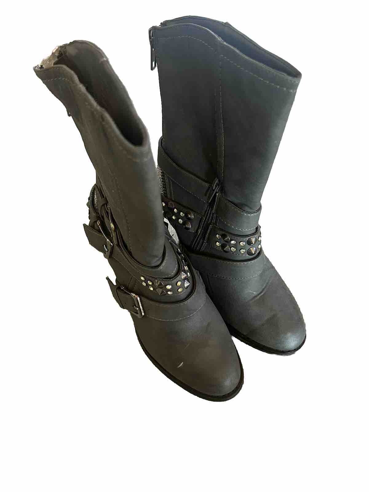 Not Rated Women’s Boots Grey Bling/Studded Size 8