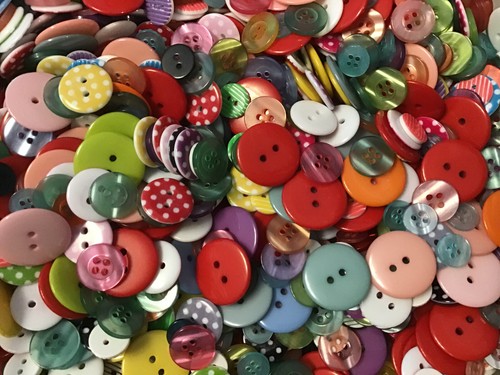 Polka Dot Mix All Acrylic Buttons BK07 - Picture 3 of 3