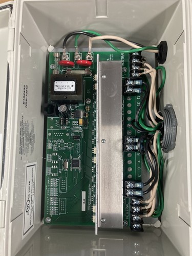 Controlador de 16 salidas / 120 voltios para luces LED e incandescentes estándar de 120v - Imagen 7 de 12