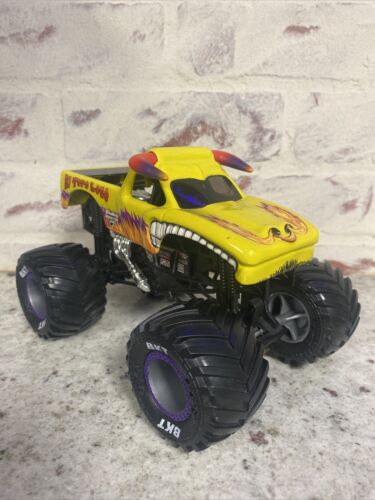 HOT WHEELS MONSTER JAM 2014 EL TORO LOCO YELLOW 1:24 Scale - Picture 2 of 10