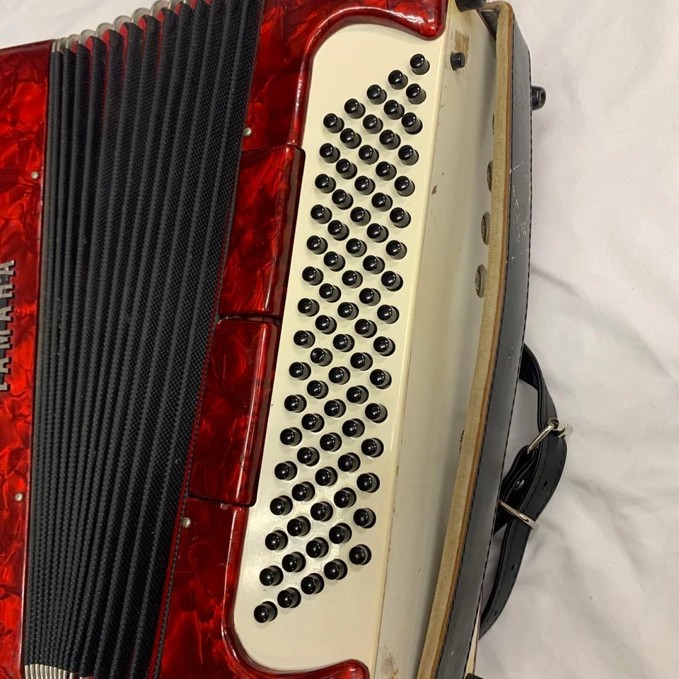 Acordeón YAMAHA YA-80 34 teclas 80 bajos instrumento musical rojo buen usado Foto 3 de 4