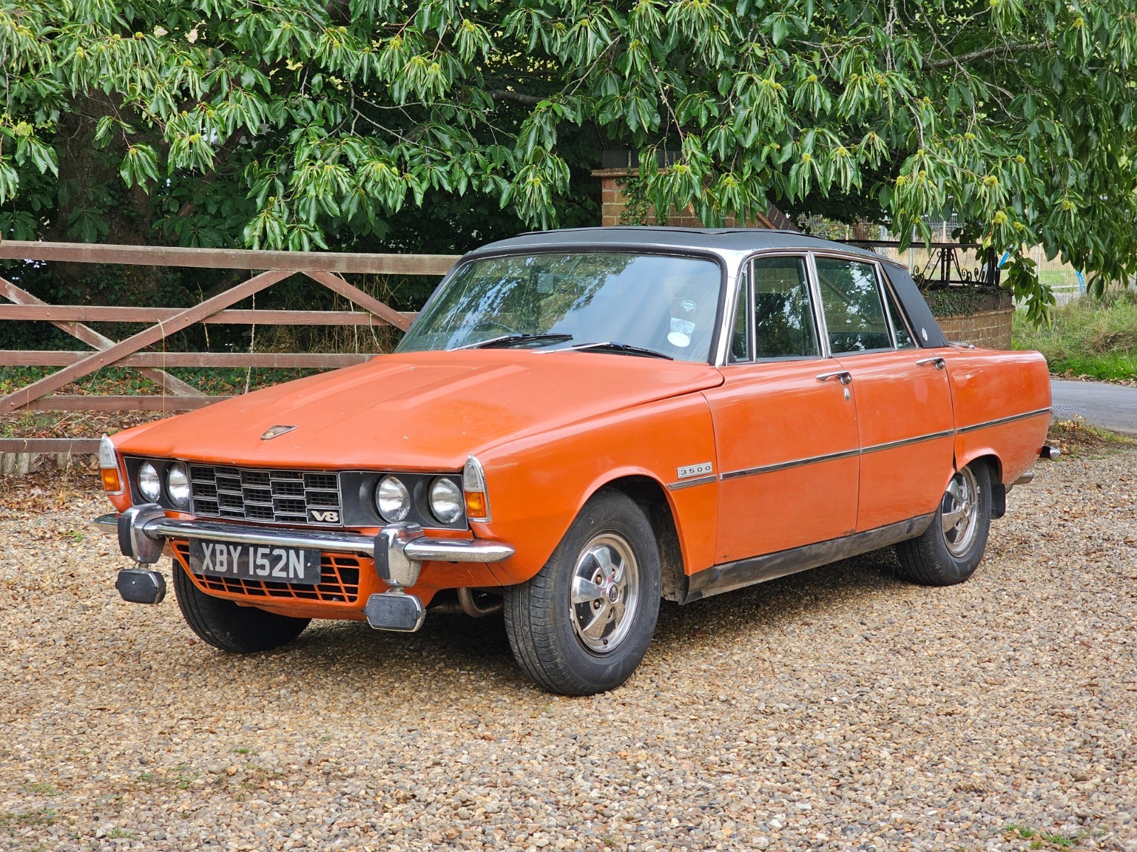 1974 Rover P6B 3500 V8 Auto Rolling Restoration Project