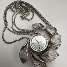 SEIKO Pocket Watch Manual Wind Vintage Leaf Design Timepiece Authentic