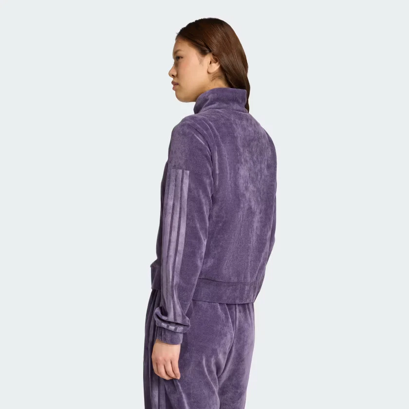 Camiseta deportiva Adidas Tiro Velour para mujer Foto 2 de 4