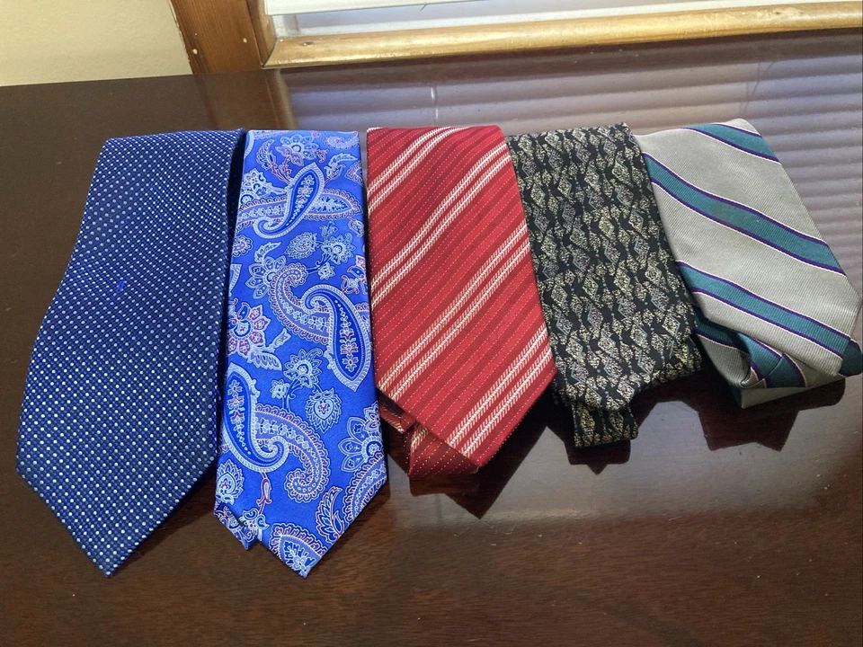 Juego de 5 corbatas de seda. Armani, Brown C, Bill Robin. The Men’s S, Geoffrey Beene Foto 3 de 3