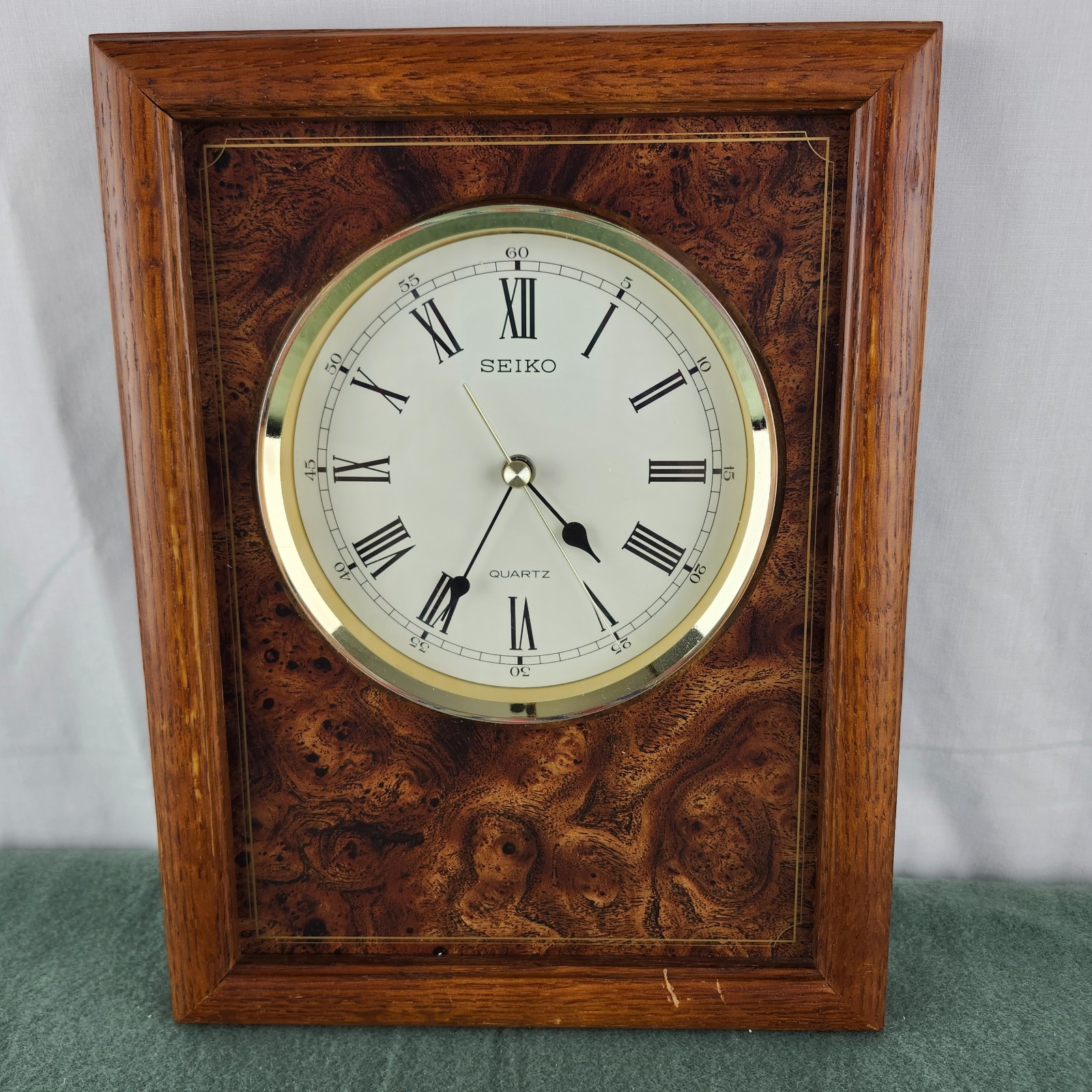 Vintage Seiko Wooden Wall Clock Model QXA117BLH 9" x 12" Works Great - S