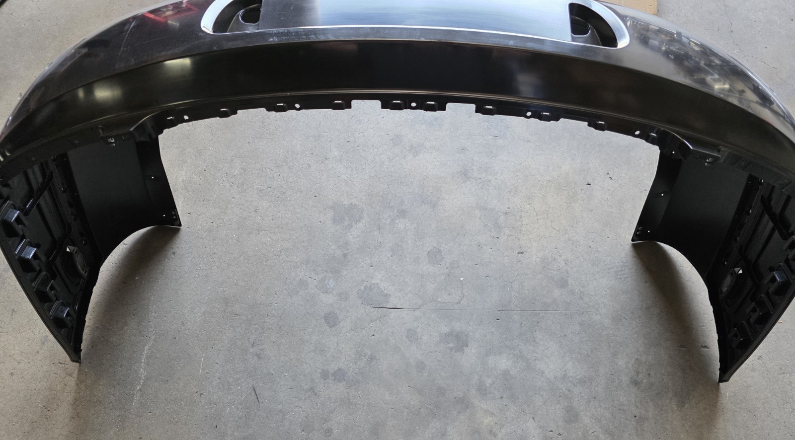 BENTLEY FLYING SPUR REAR BUMPER OEM 3W5807421D 3W5807417AK