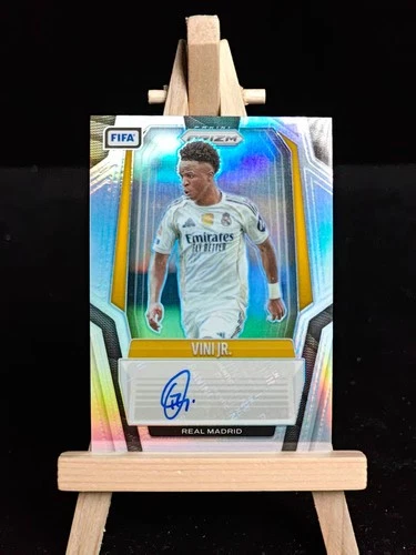 2025-26 Panini FIFA Prizm Vini Jr. Auto Silver Prizm /49 Real Madrid #A01
