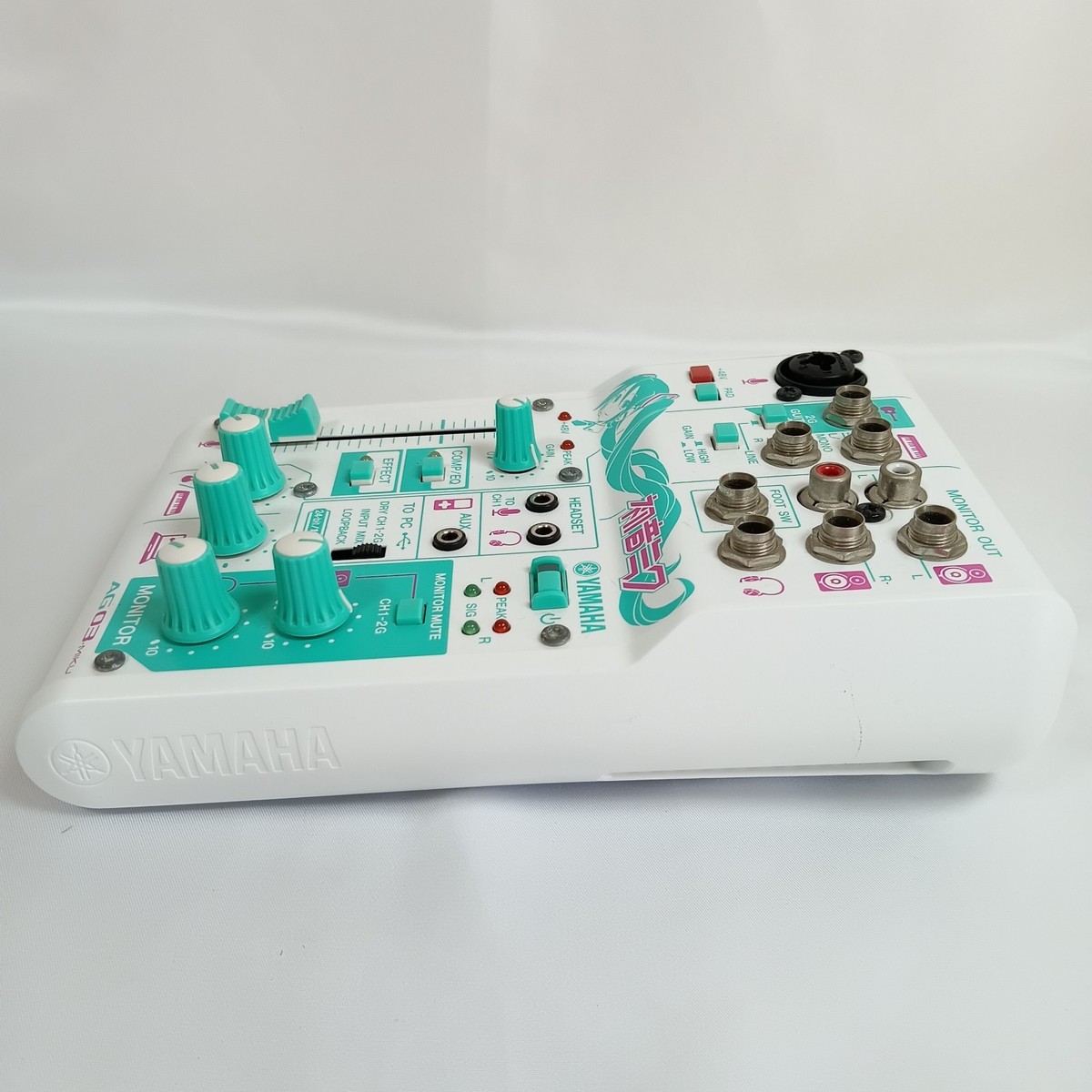 YAMAHA AG03-MIKU オーディオインターフェース ヤマハ | AG03 - ウェブキャスティングミキサー - 概要