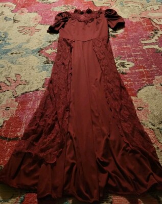 Vintage 1970s long burgundy lace dress handmade womens S M gothic vampire party | eBay Vintage 1970s long burgundy lace dress handmade womens S M gothic vampire party | eBay